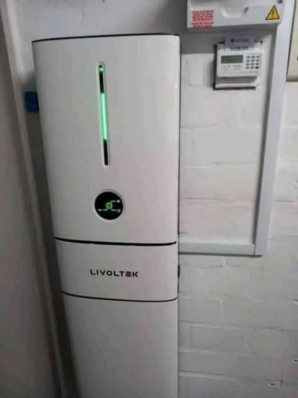 Waterstone Canal Walk 5kw Livoltek inverter and battery backup power.
