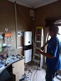 Brakenvell 5kw inverter and battery setup done by myself and assistant.